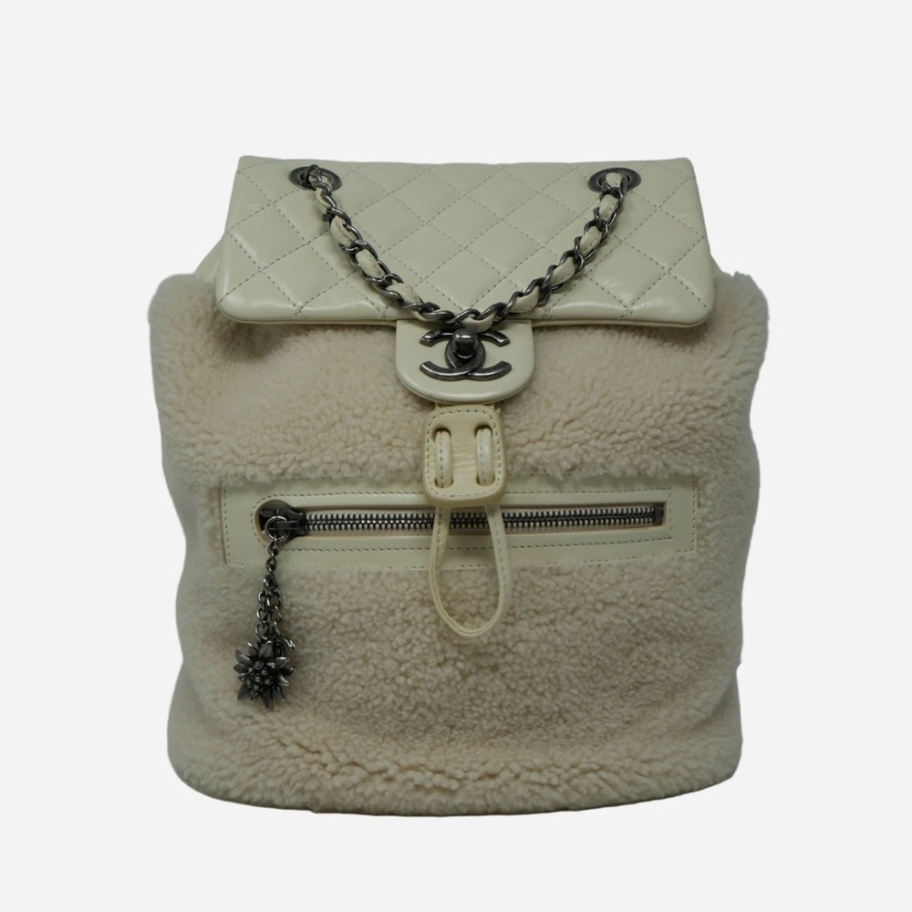 Pre-Owned Chanel SalzburgShearling/Calf Backpack White